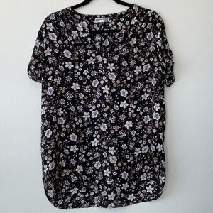 🌻 2/$8  Floral Top